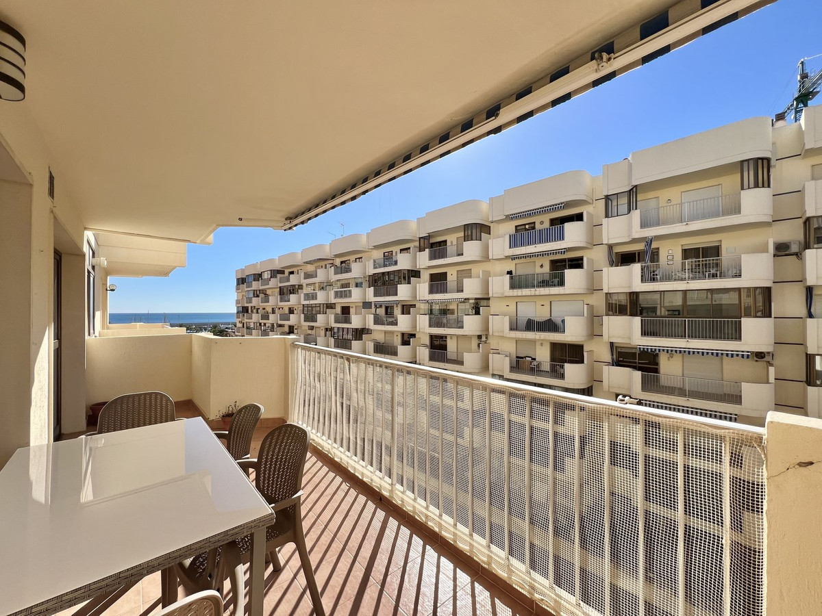 Se vende Apartamento Planta Media de 2 dormitorios en Costa Del Sol, Málaga, España