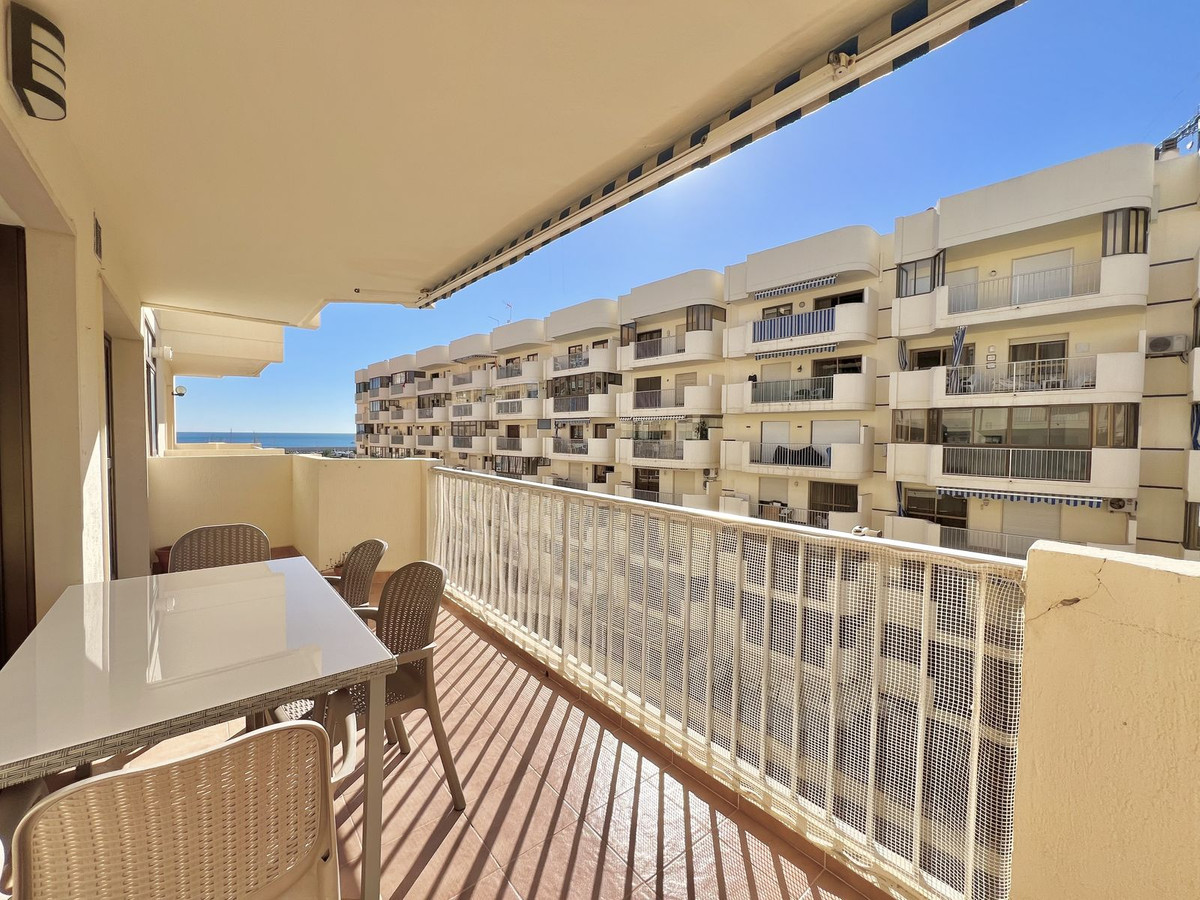 Se vende Apartamento Planta Media de 2 dormitorios en Costa Del Sol, Málaga, España