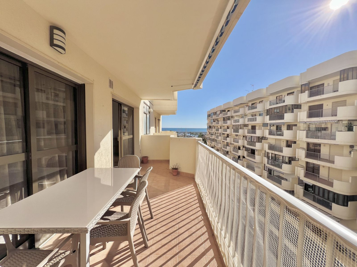 Se vende Apartamento Planta Media de 2 dormitorios en Costa Del Sol, Málaga, España