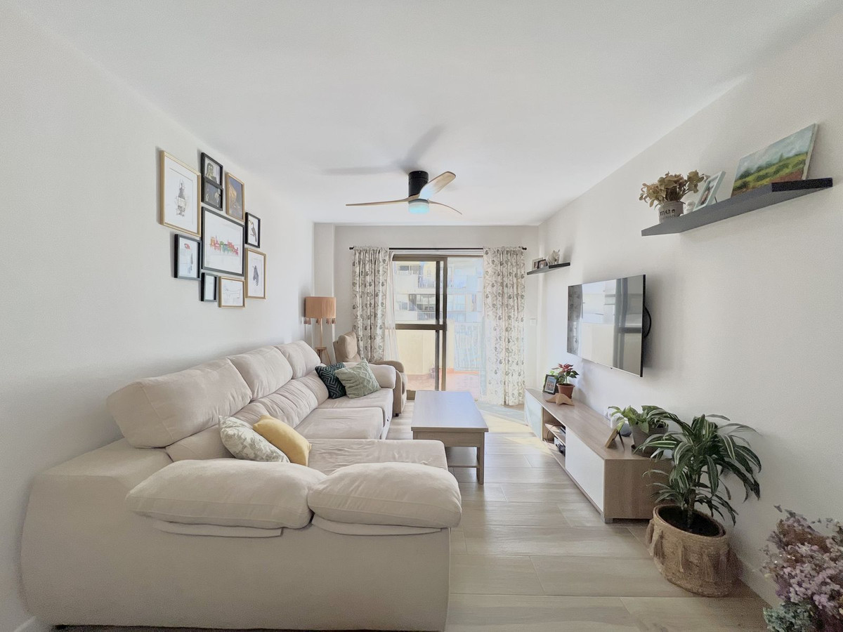 Se vende Apartamento Planta Media de 2 dormitorios en Costa Del Sol, Málaga, España