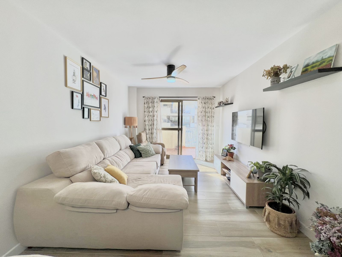 Se vende Apartamento Planta Media de 2 dormitorios en Costa Del Sol, Málaga, España