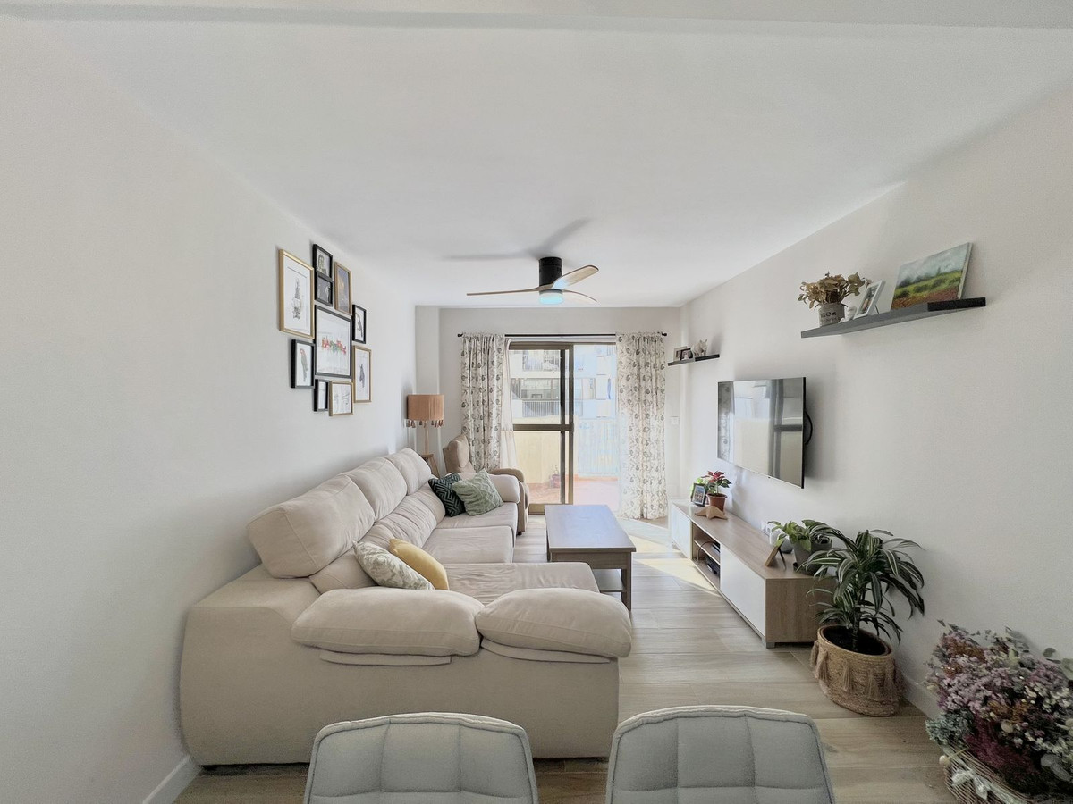 Se vende Apartamento Planta Media de 2 dormitorios en Costa Del Sol, Málaga, España