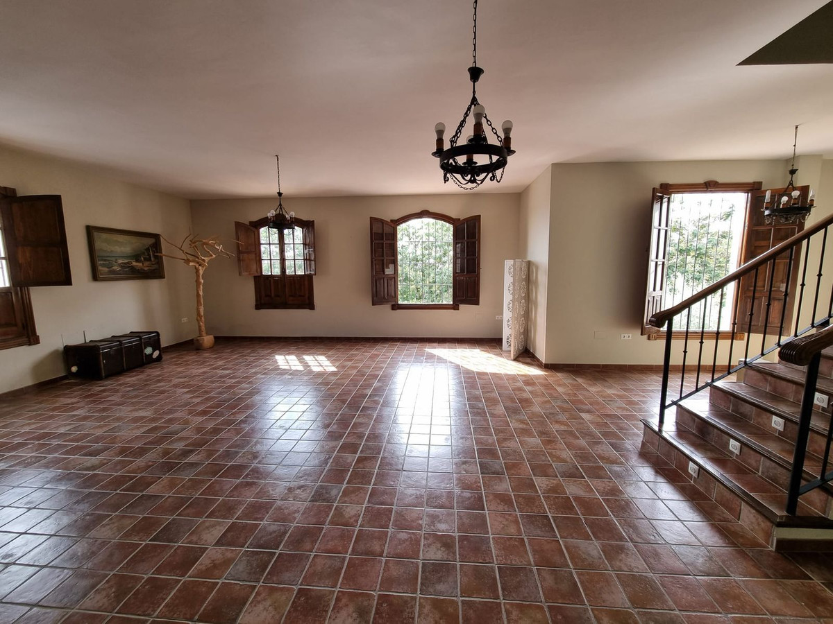 15 Bed Townhouse for sale in Málaga Costa Del Sol, Málaga, Spain