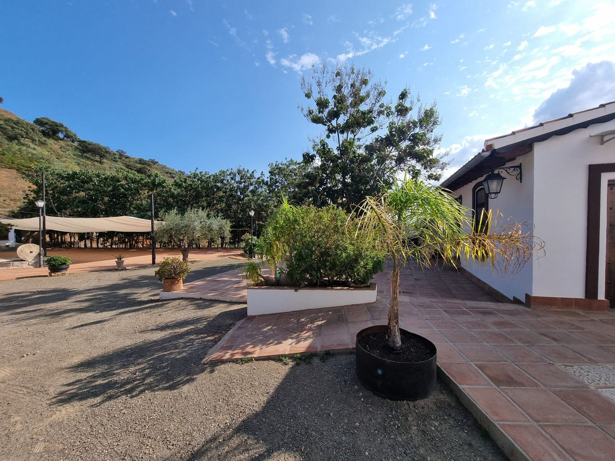 15 Bed Townhouse for sale in Málaga Costa Del Sol, Málaga, Spain