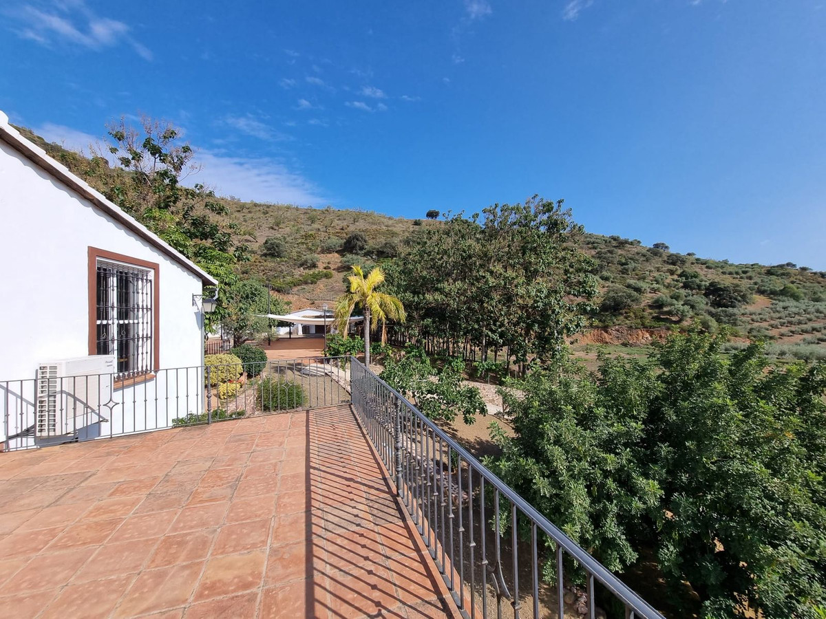 15 Bed Townhouse for sale in Málaga Costa Del Sol, Málaga, Spain