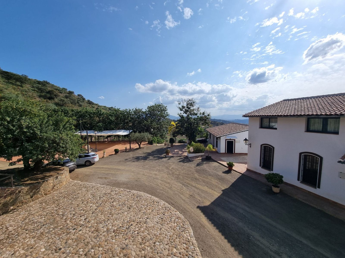 15 Bed Townhouse for sale in Málaga Costa Del Sol, Málaga, Spain