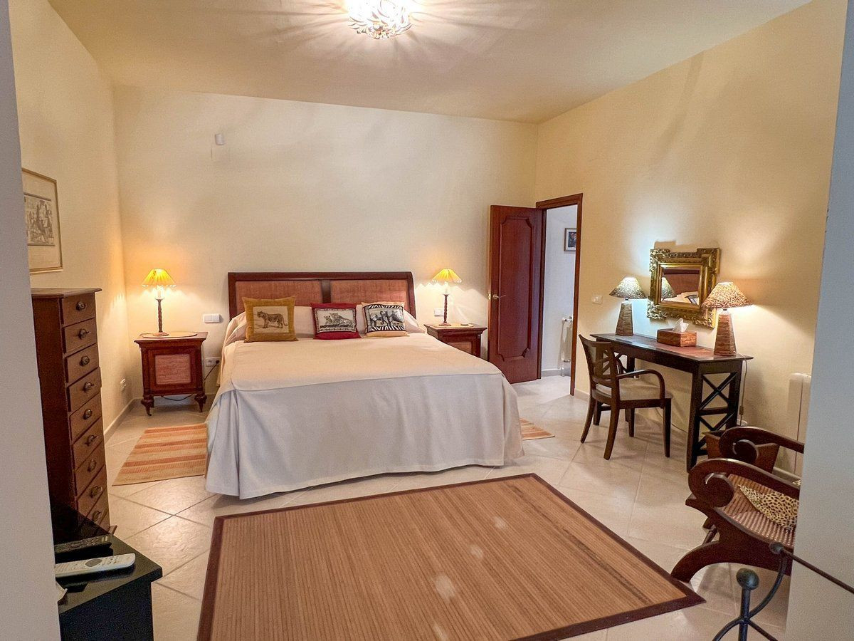 5 Bed Townhouse for sale in Altea Costa Blanca, Alicante, Spain