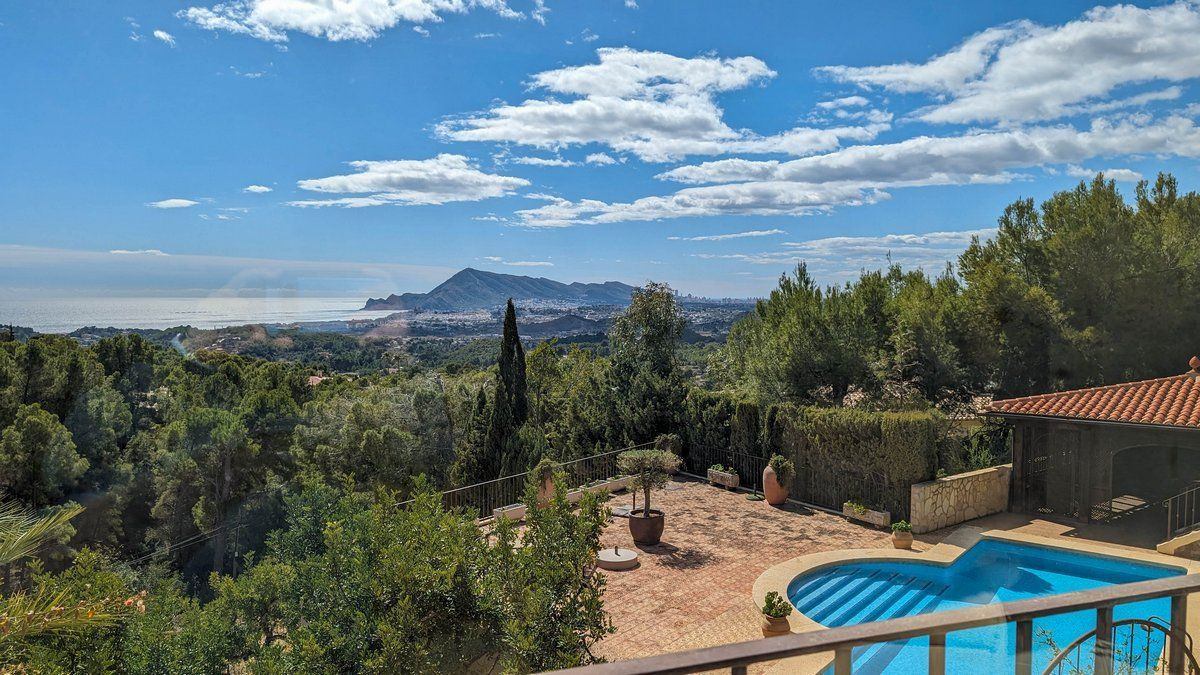 5 Bed Townhouse for sale in Altea Costa Blanca, Alicante, Spain