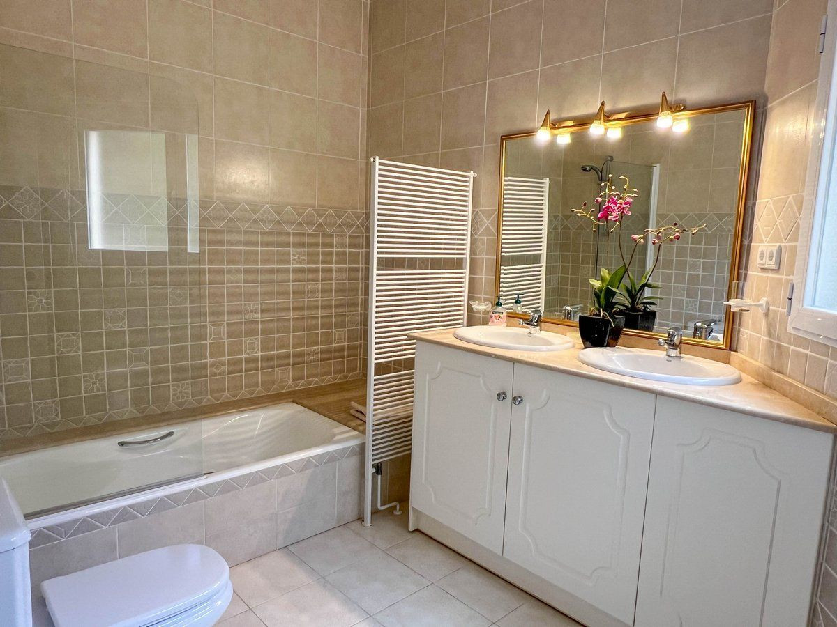 5 Bed Townhouse for sale in Altea Costa Blanca, Alicante, Spain