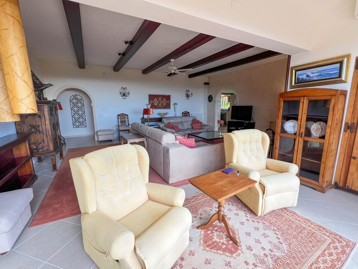 5 Bed Townhouse for sale in Altea Costa Blanca, Alicante, Spain