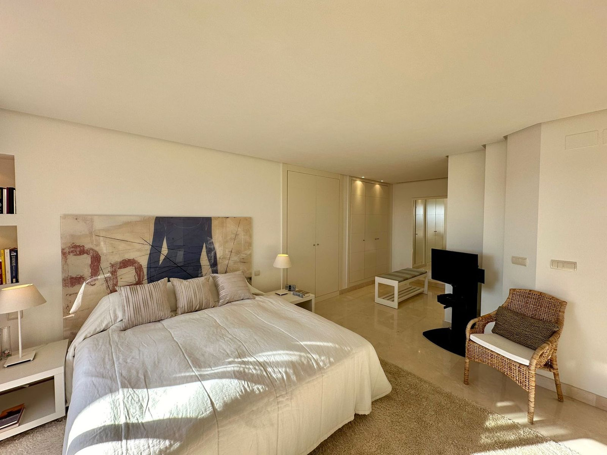 2 Bed Apartment for sale in Nueva Andalucía Costa Del Sol, Málaga, Spain