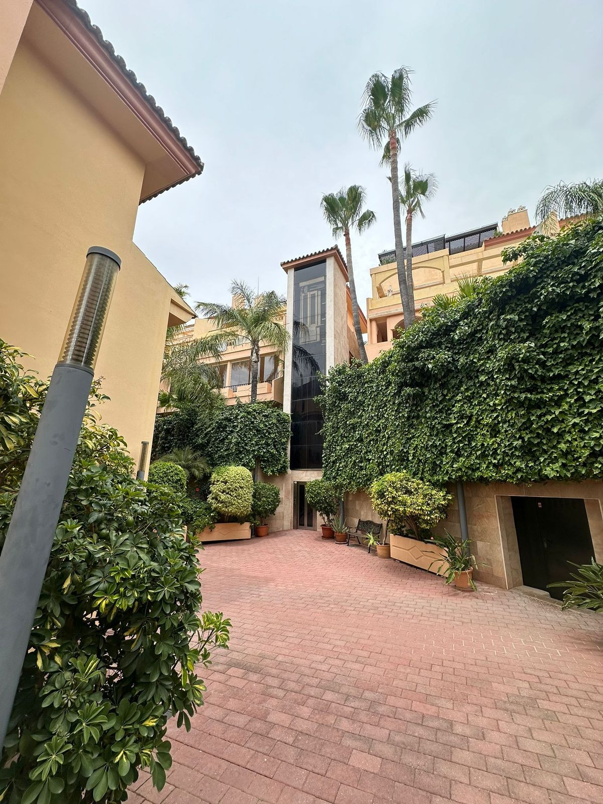 2 Bed Apartment for sale in Nueva Andalucía Costa Del Sol, Málaga, Spain