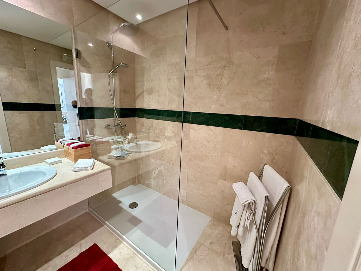 2 Bed Apartment for sale in Nueva Andalucía Costa Del Sol, Málaga, Spain