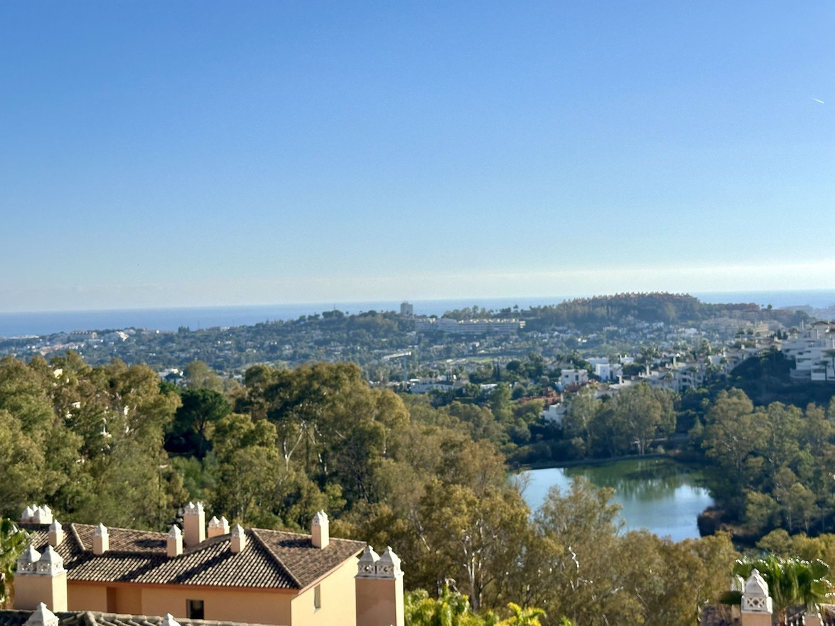 2 Bed Apartment for sale in Nueva Andalucía Costa Del Sol, Málaga, Spain