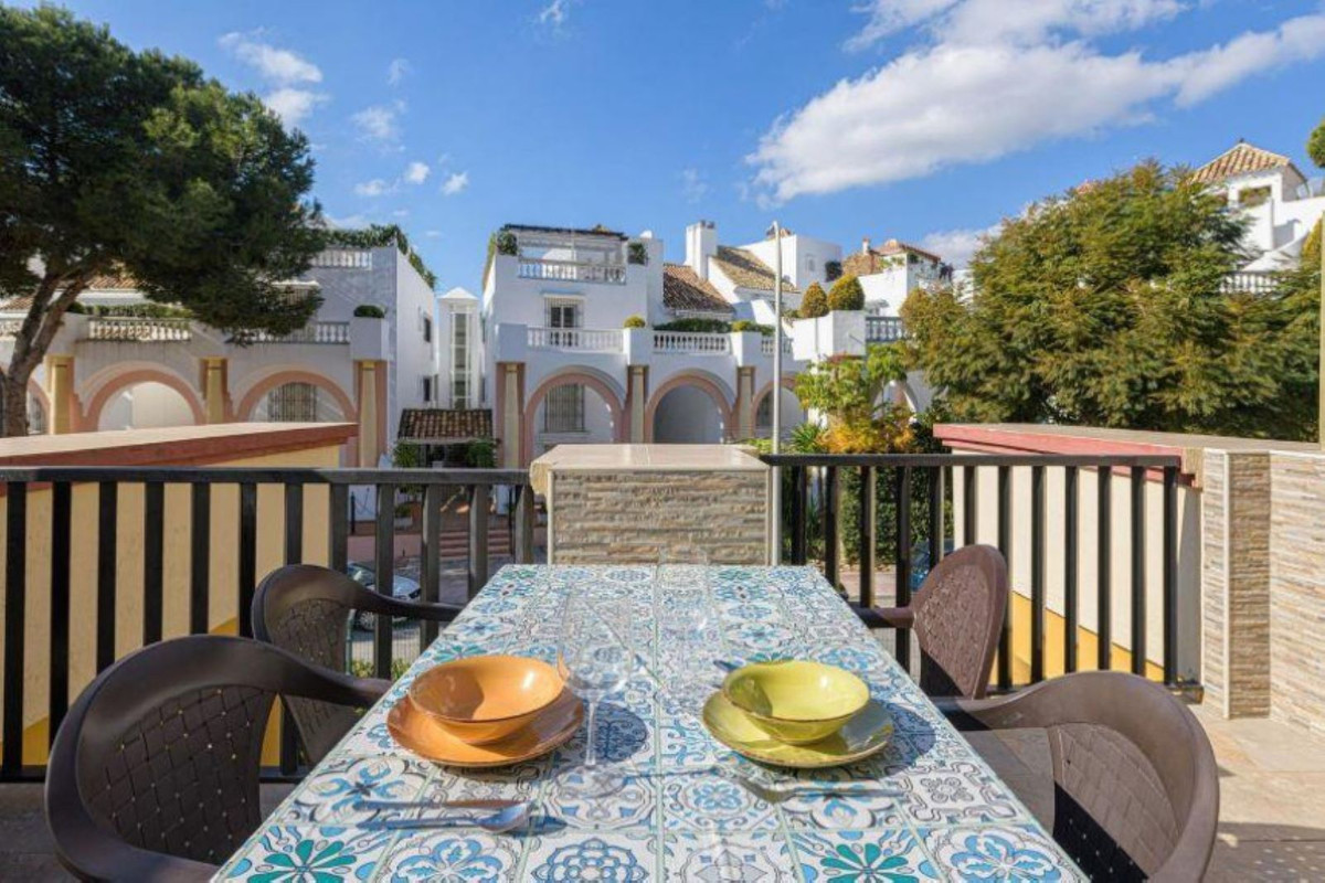 1 Bed Apartment for sale in Elviria Costa Del Sol, Málaga, Spain