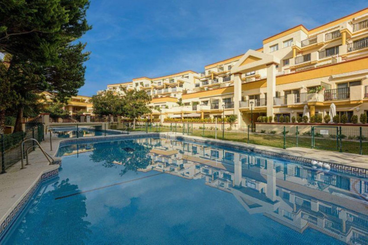 1 Bed Apartment for sale in Elviria Costa Del Sol, Málaga, Spain