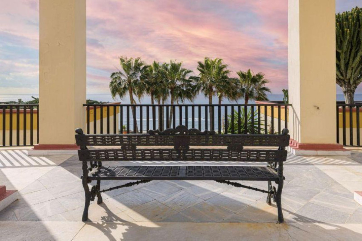 1 Bed Apartment for sale in Elviria Costa Del Sol, Málaga, Spain