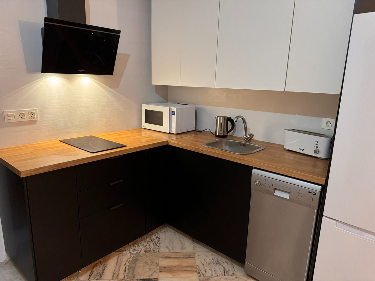 1 Bed Apartment for sale in Elviria Costa Del Sol, Málaga, Spain