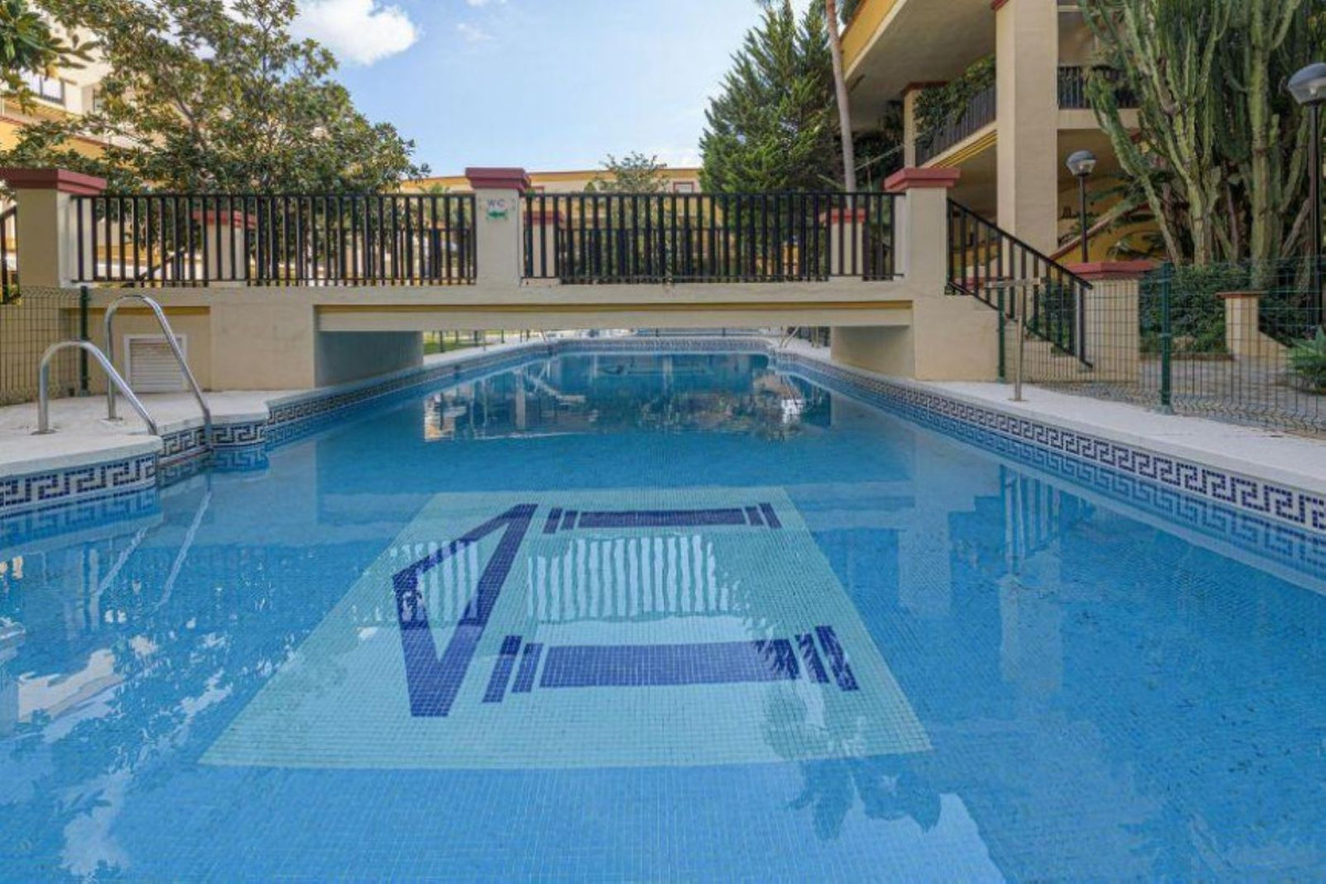 1 Bed Apartment for sale in Elviria Costa Del Sol, Málaga, Spain