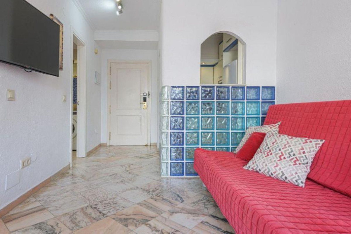 1 Bed Apartment for sale in Elviria Costa Del Sol, Málaga, Spain