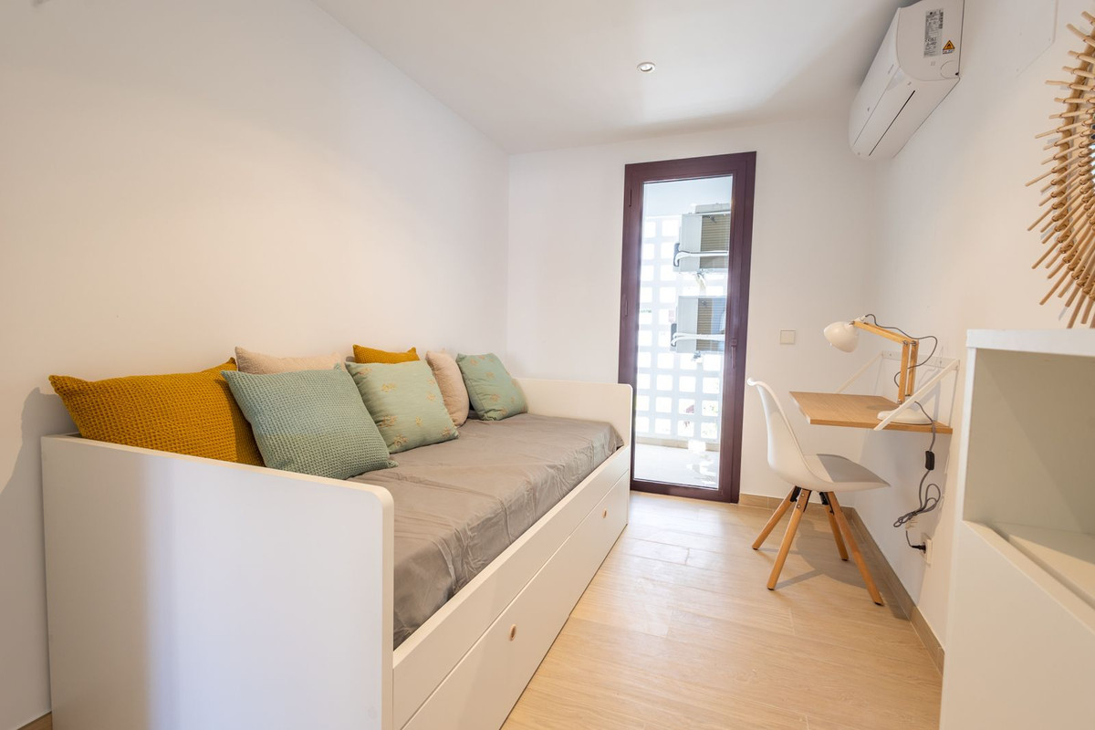 3 Bed Apartment for sale in Nueva Andalucía Costa Del Sol, Málaga, Spain