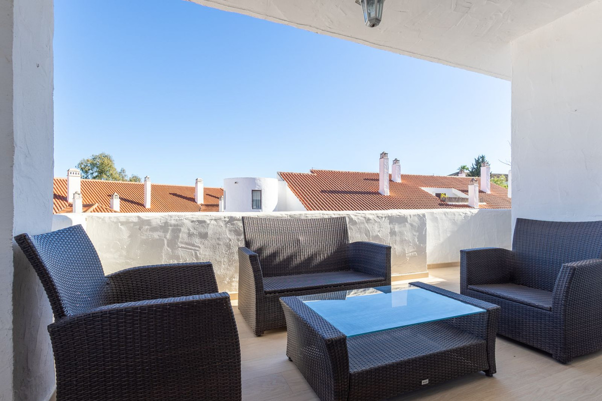 3 Bed Apartment for sale in Nueva Andalucía Costa Del Sol, Málaga, Spain
