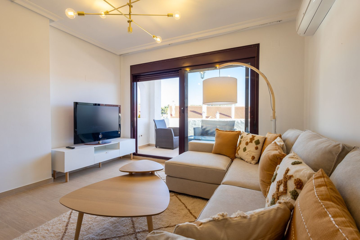 3 Bed Apartment for sale in Nueva Andalucía Costa Del Sol, Málaga, Spain
