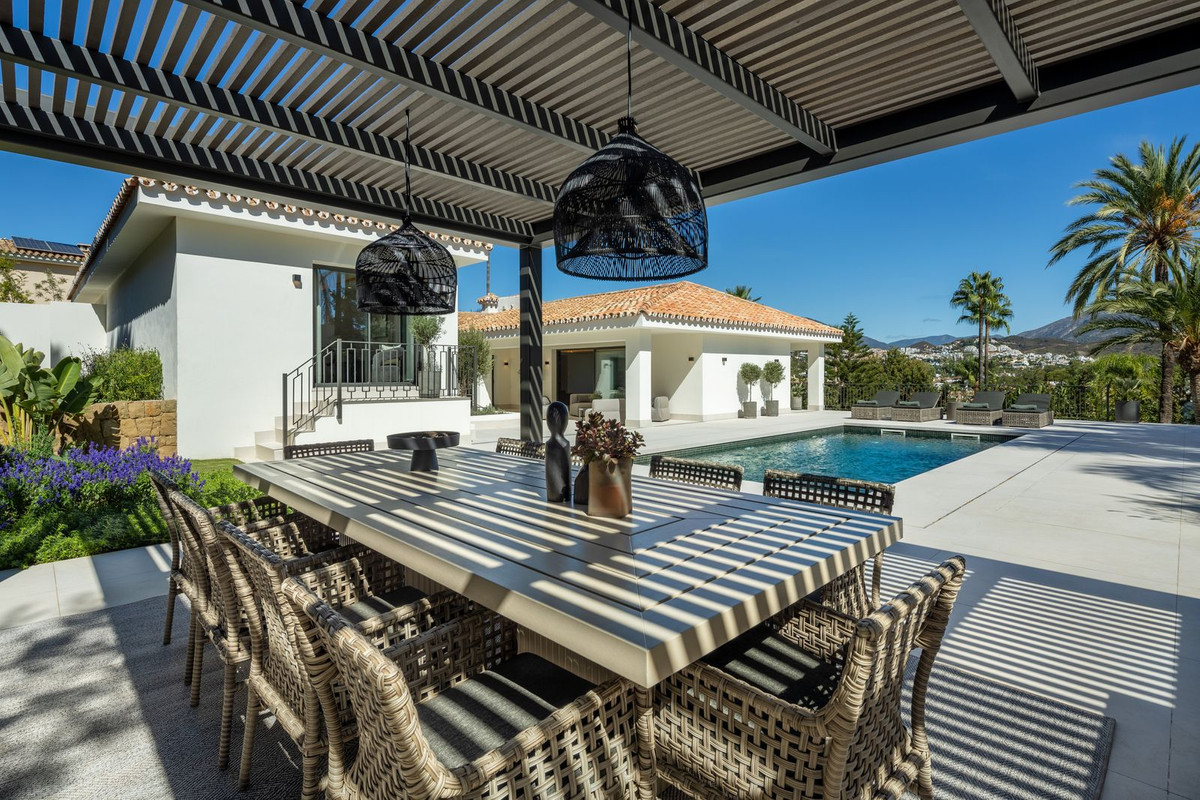 Se vende Villa - Chalet de 5 dormitorios en Costa Del Sol, Málaga, España