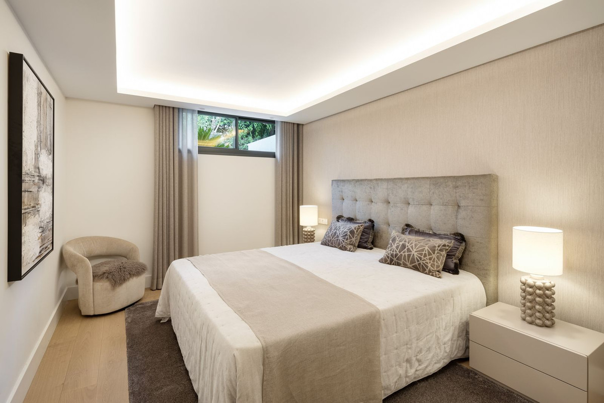 Se vende Villa - Chalet de 5 dormitorios en Costa Del Sol, Málaga, España