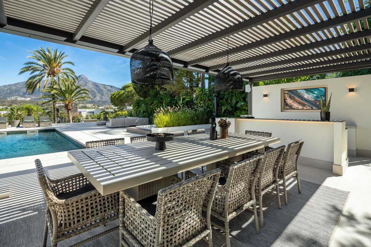 Se vende Villa - Chalet de 5 dormitorios en Costa Del Sol, Málaga, España