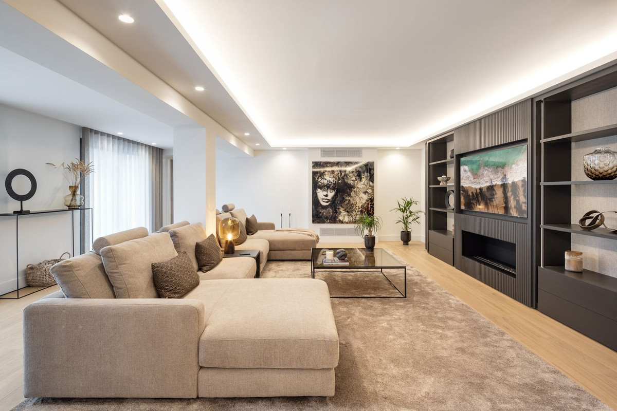 Se vende Villa - Chalet de 5 dormitorios en Costa Del Sol, Málaga, España