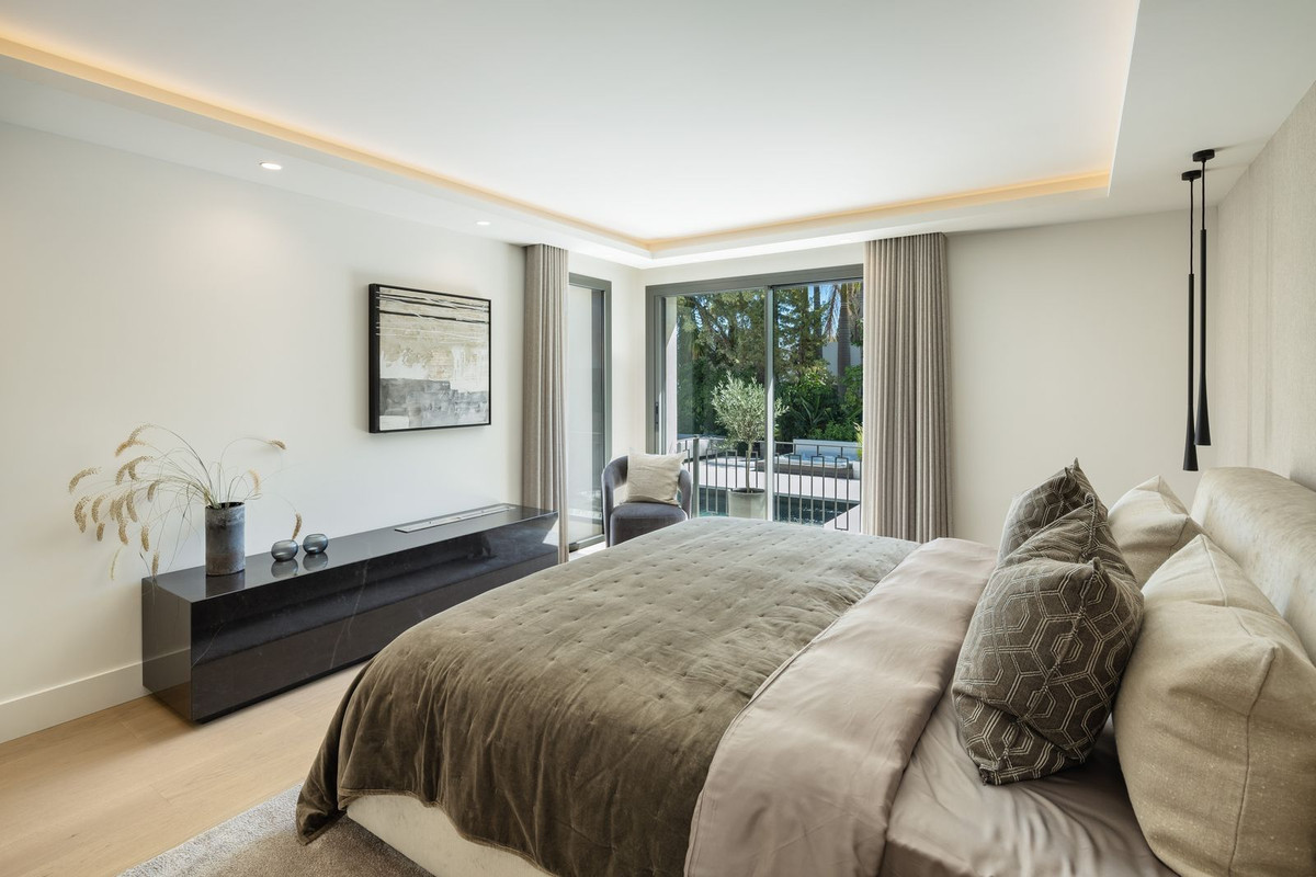 Se vende Villa - Chalet de 5 dormitorios en Costa Del Sol, Málaga, España