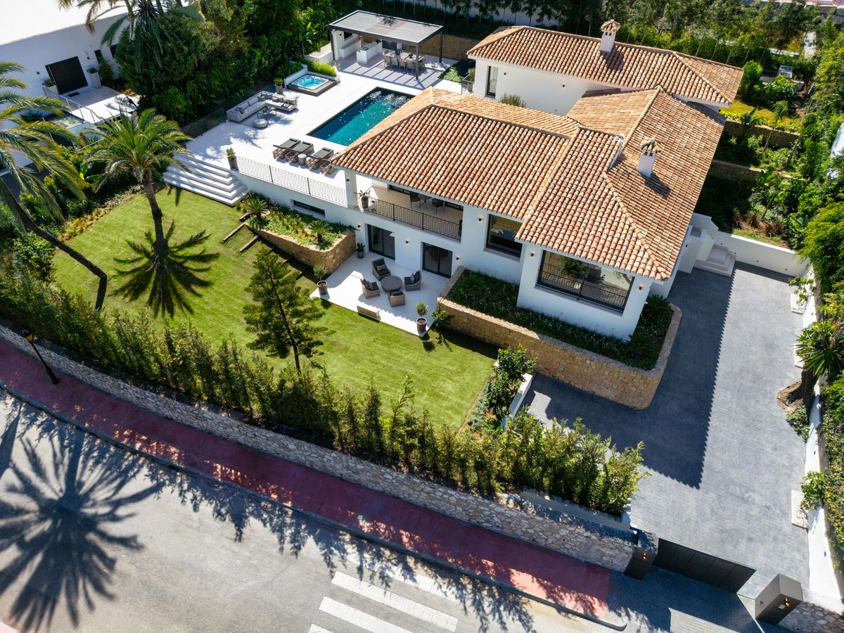 Se vende Villa - Chalet de 5 dormitorios en Costa Del Sol, Málaga, España