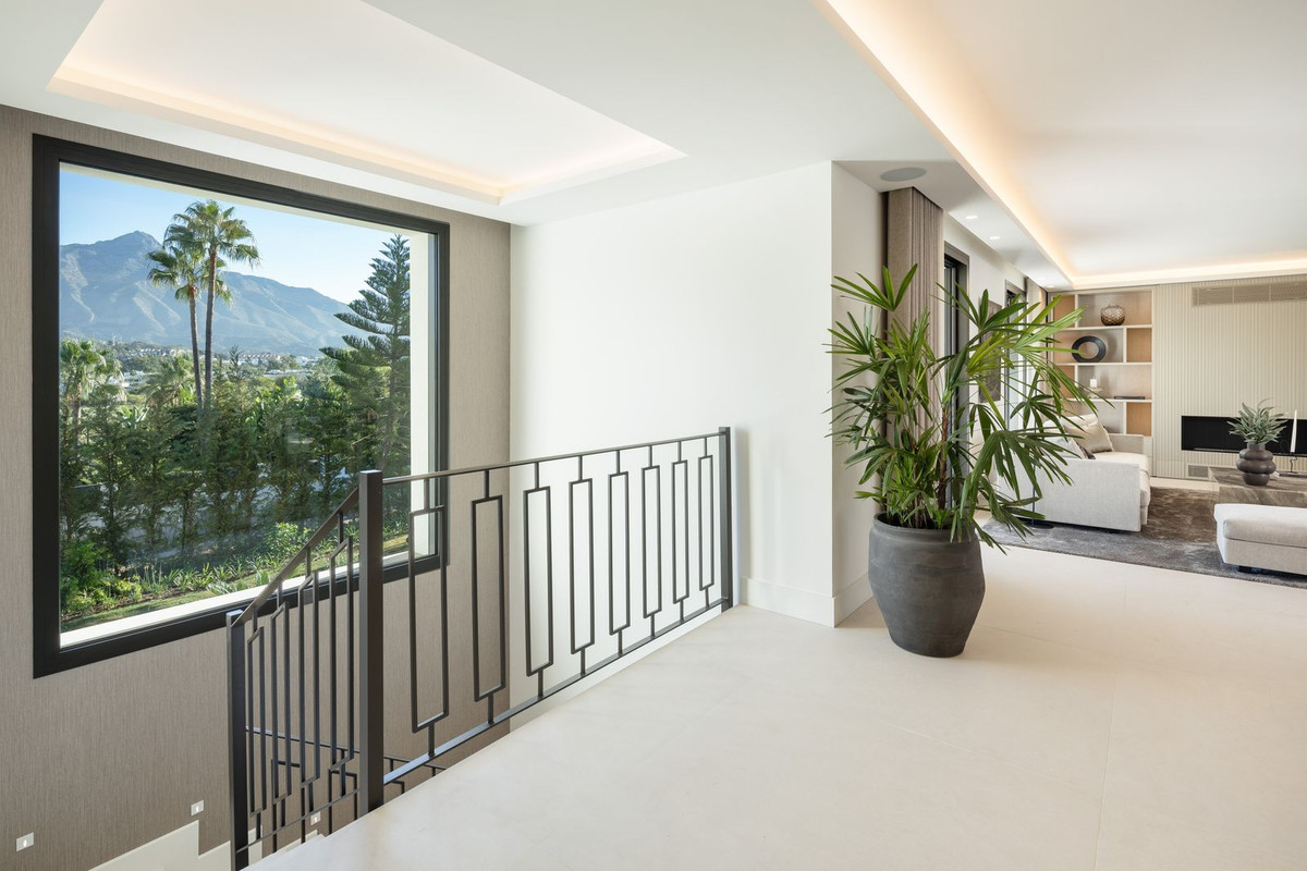 Se vende Villa - Chalet de 5 dormitorios en Costa Del Sol, Málaga, España