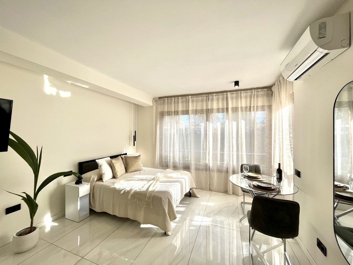 Se vende Apartamento Planta Media de 1 dormitorios en Costa Del Sol, Málaga, España