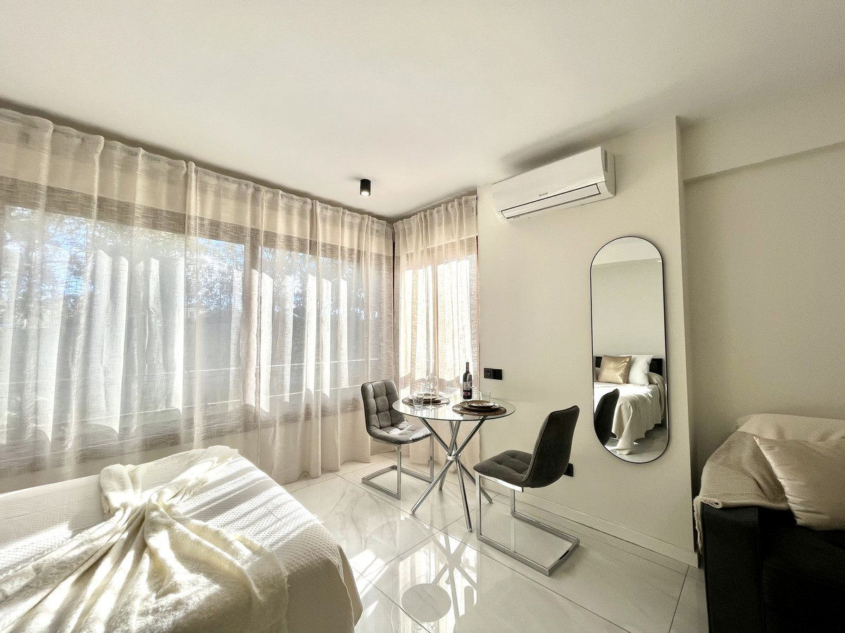 Se vende Apartamento Planta Media de 1 dormitorios en Costa Del Sol, Málaga, España