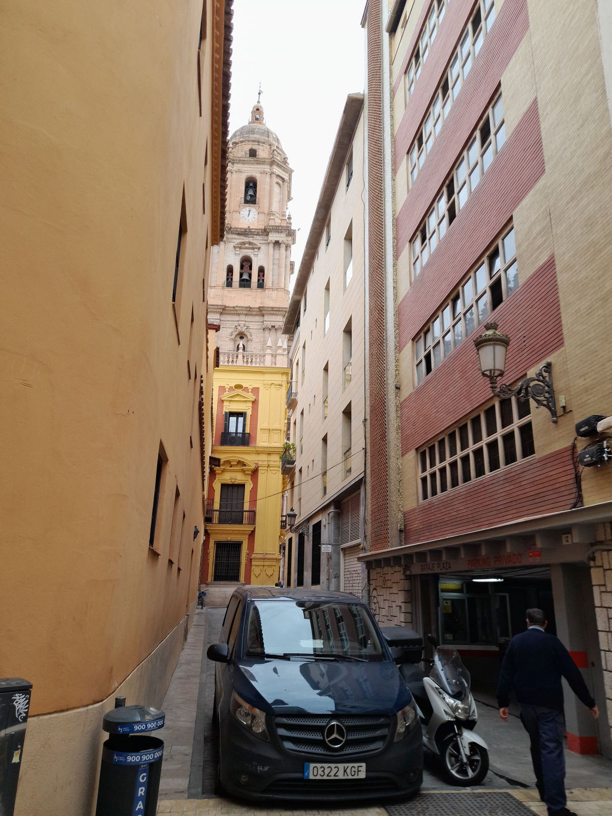 Se vende Edificio residencial de 12 dormitorios en Costa Del Sol, Málaga, España