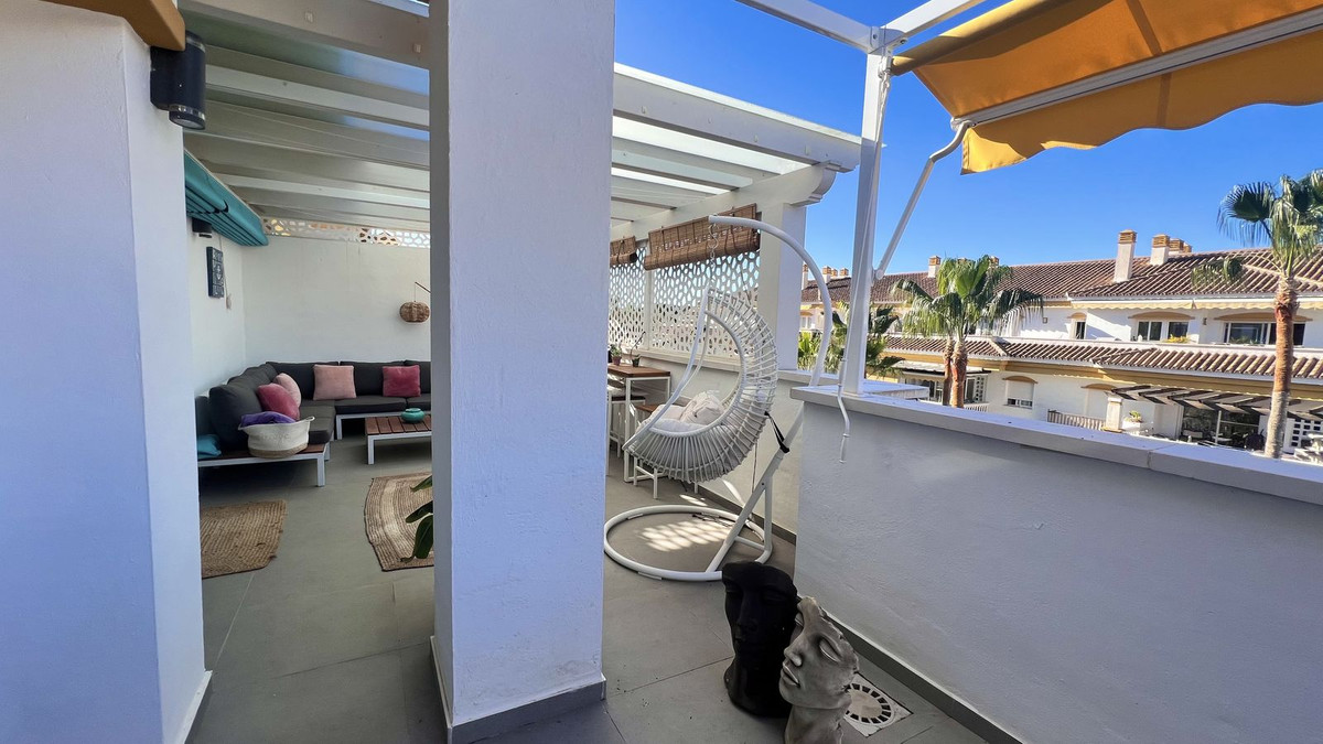 1 Bed Apartment for sale in Nueva Andalucía Costa Del Sol, Málaga, Spain