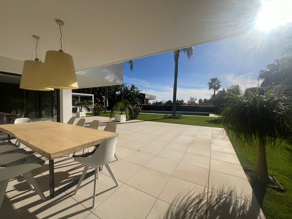 Se vende Villa - Chalet de 6 dormitorios en Costa Del Sol, Málaga, España