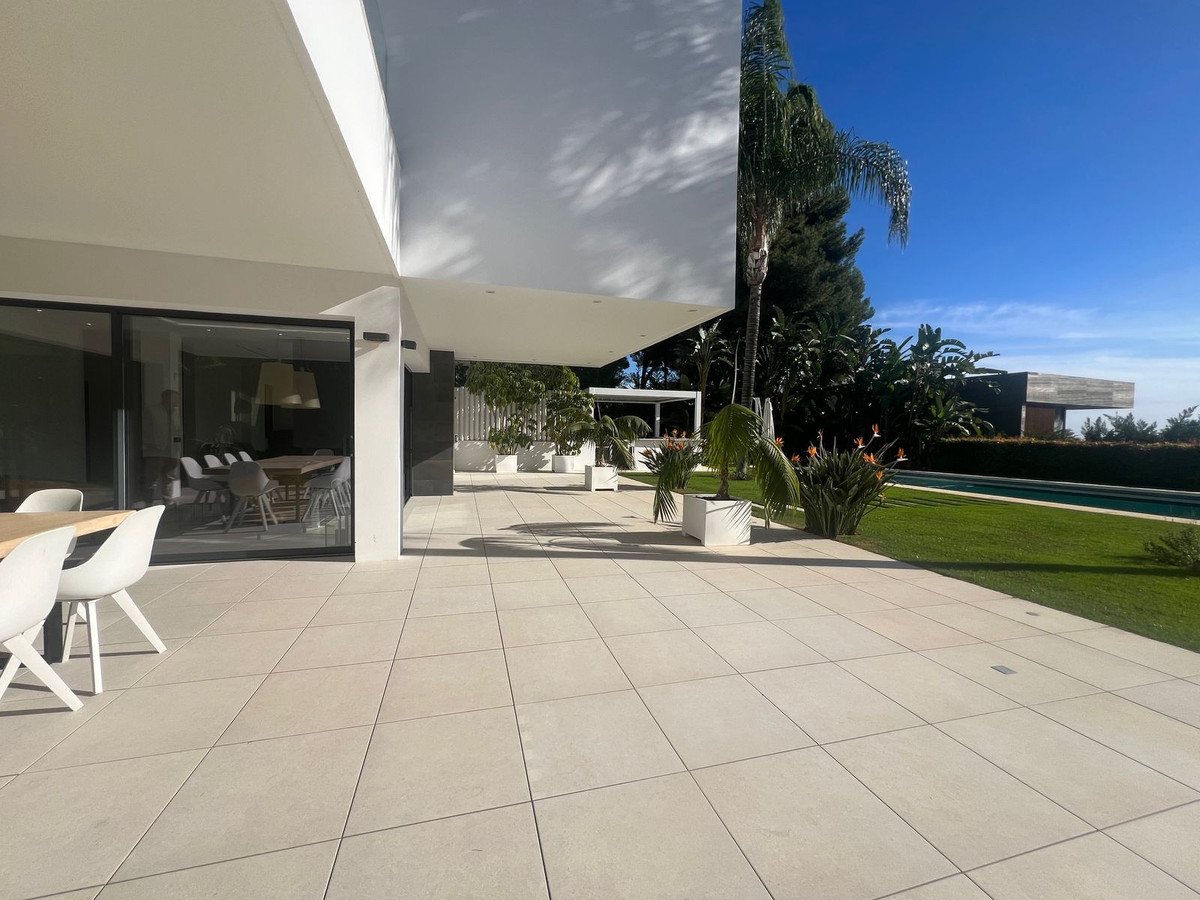 Se vende Villa - Chalet de 6 dormitorios en Costa Del Sol, Málaga, España