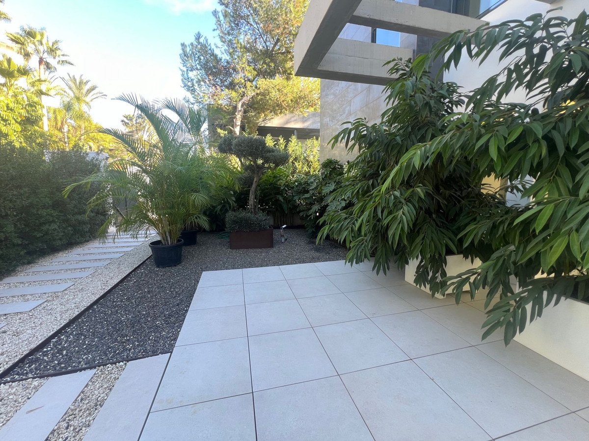 Se vende Villa - Chalet de 6 dormitorios en Costa Del Sol, Málaga, España