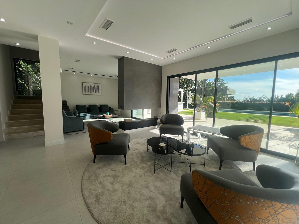 Se vende Villa - Chalet de 6 dormitorios en Costa Del Sol, Málaga, España