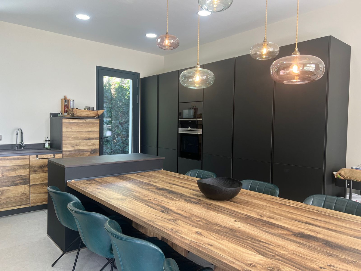 Se vende Villa - Chalet de 6 dormitorios en Costa Del Sol, Málaga, España