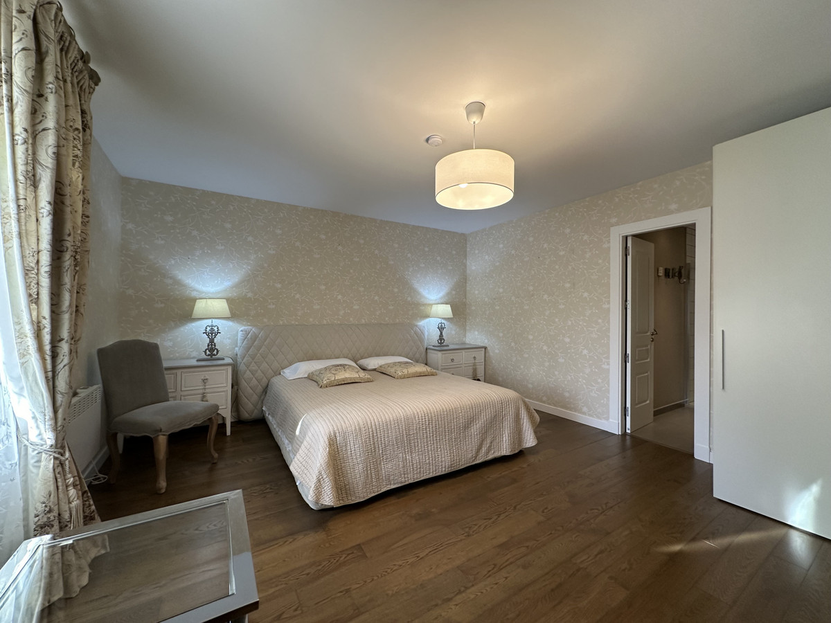Se vende Apartamento Planta Media de 3 dormitorios en Costa Del Sol, Málaga, España