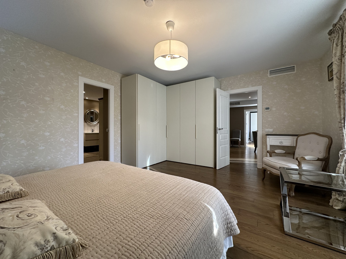 Se vende Apartamento Planta Media de 3 dormitorios en Costa Del Sol, Málaga, España
