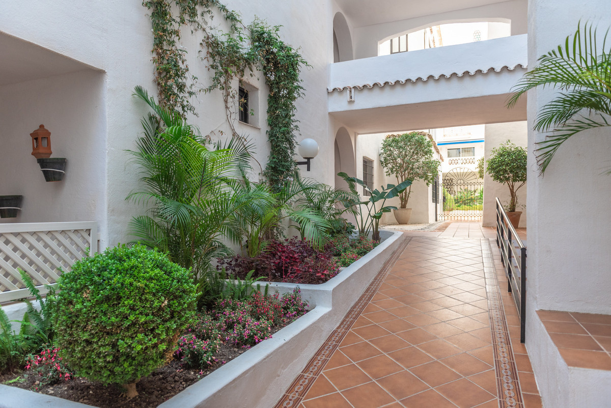 Se vende Apartamento Planta Media de 3 dormitorios en Costa Del Sol, Málaga, España
