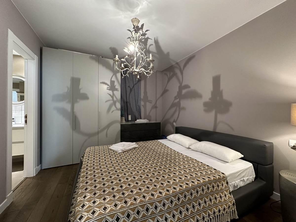 Se vende Apartamento Planta Media de 3 dormitorios en Costa Del Sol, Málaga, España