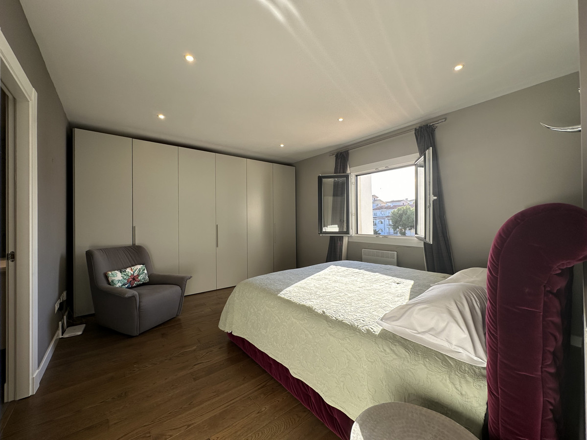Se vende Apartamento Planta Media de 3 dormitorios en Costa Del Sol, Málaga, España