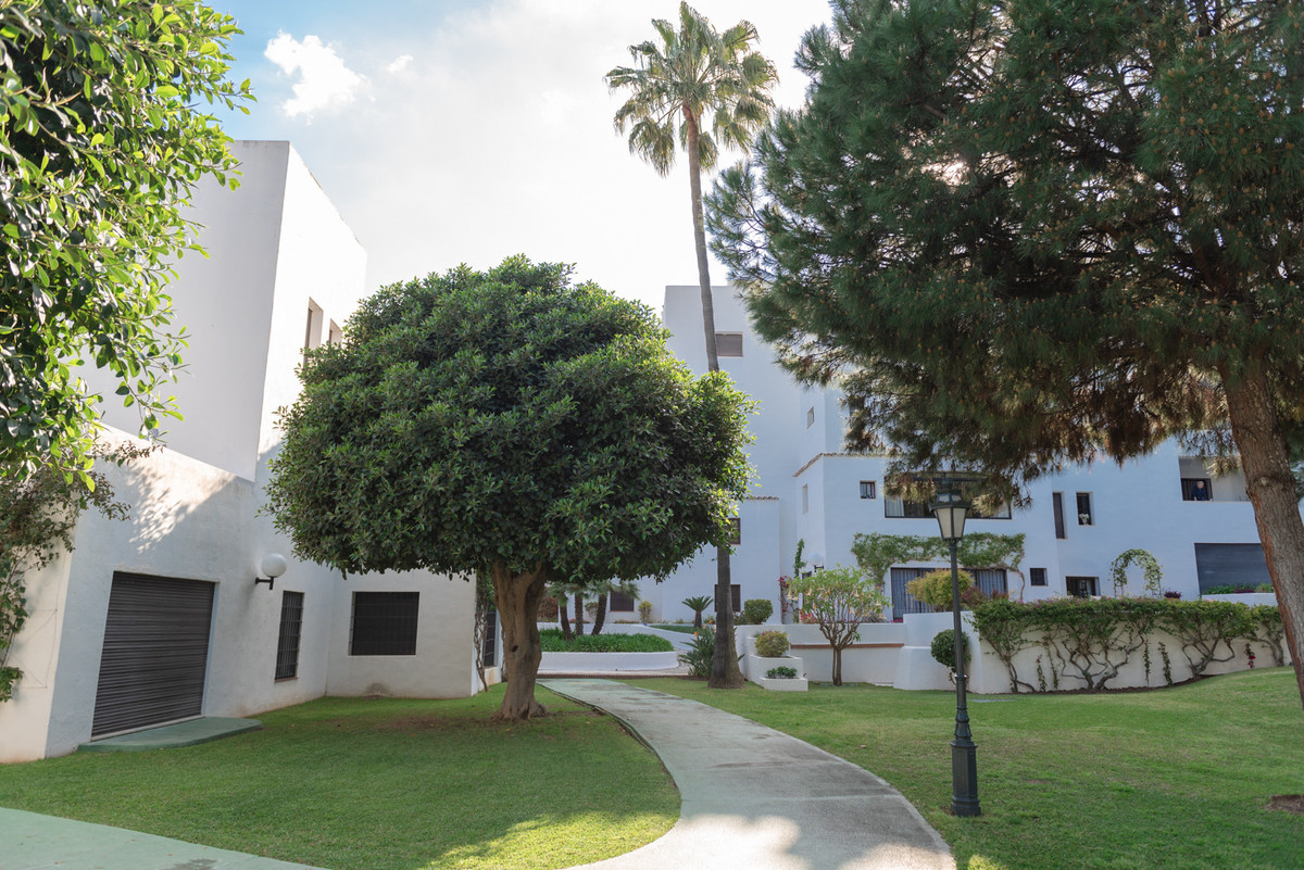Se vende Apartamento Planta Media de 3 dormitorios en Costa Del Sol, Málaga, España