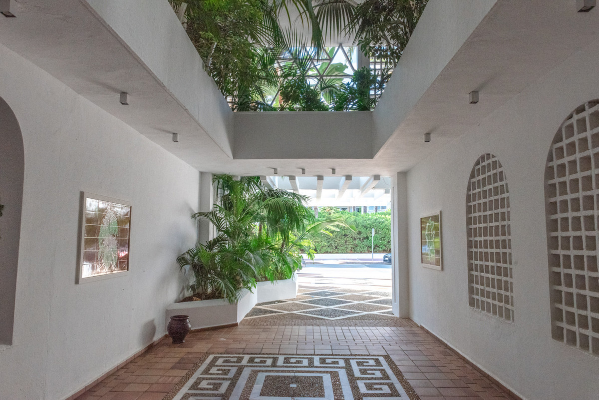 Se vende Apartamento Planta Media de 3 dormitorios en Costa Del Sol, Málaga, España